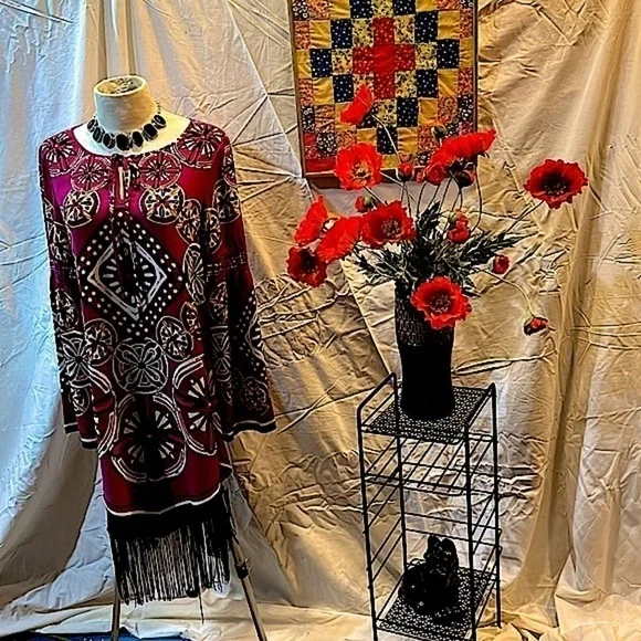 CHELSEA AND VIOLET LONG BELL SLEEVED TASSEL AND MACRAMÉ DRESS - Picture 2 of 7